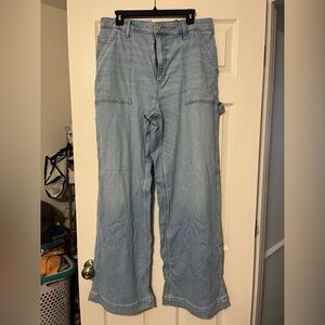 American Eagle cargo style wide leg jeans 18L